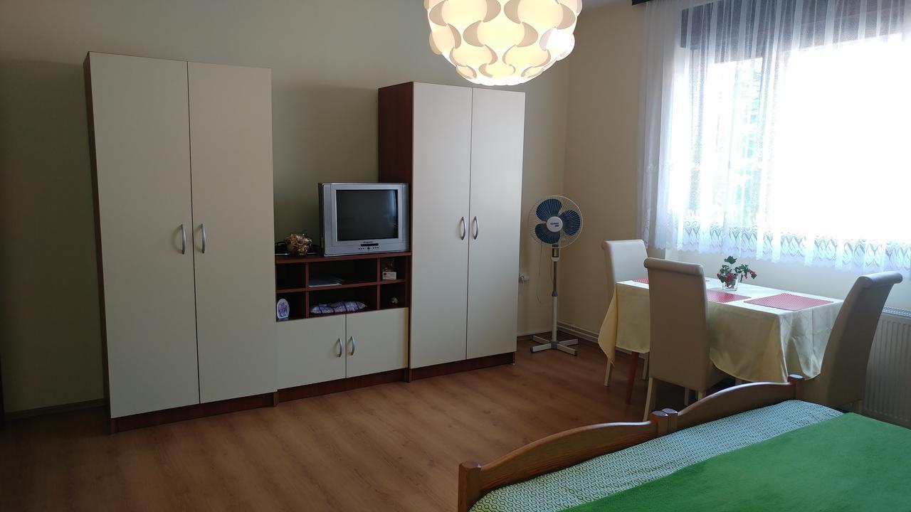 Apartment Cecilia 科普里夫尼察 外观 照片